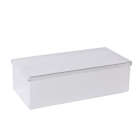 Caja metálica rectangular estrecha